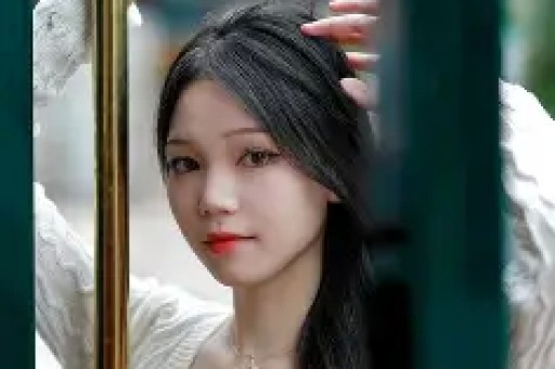 中年演员塌房天花板带亲闺女当出轨遮羞布