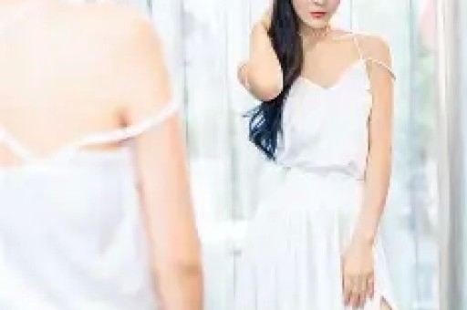 关晓彤被内涵潜规则：更可怕的是所有人都在等塌房